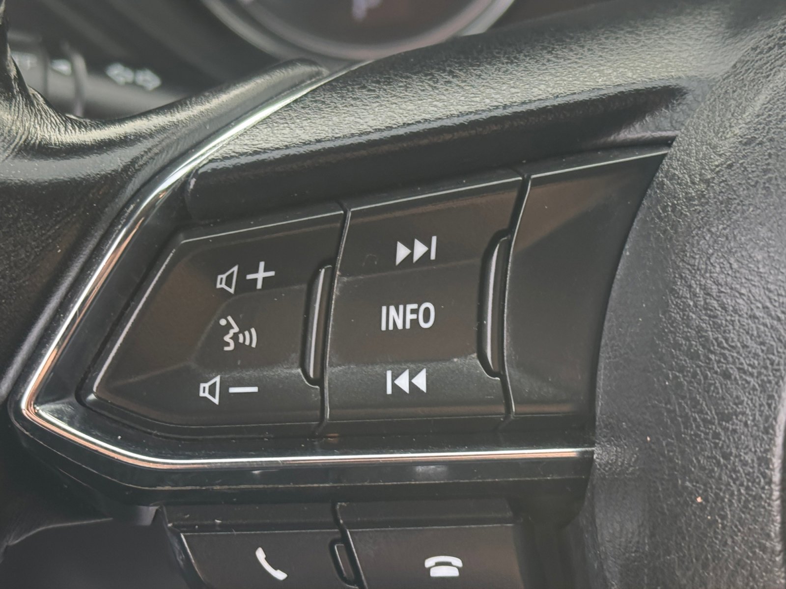 Used 2019 MAZDA CX-5 Touring image 18