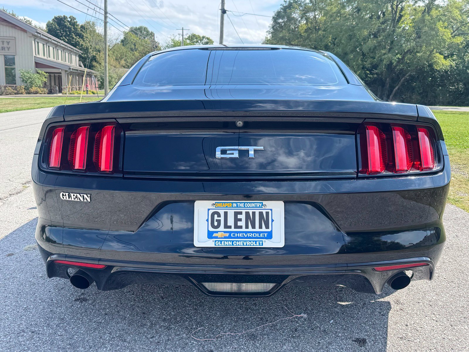 Used 2017 Ford Mustang GT w/ GT Performance Package RWD image 5