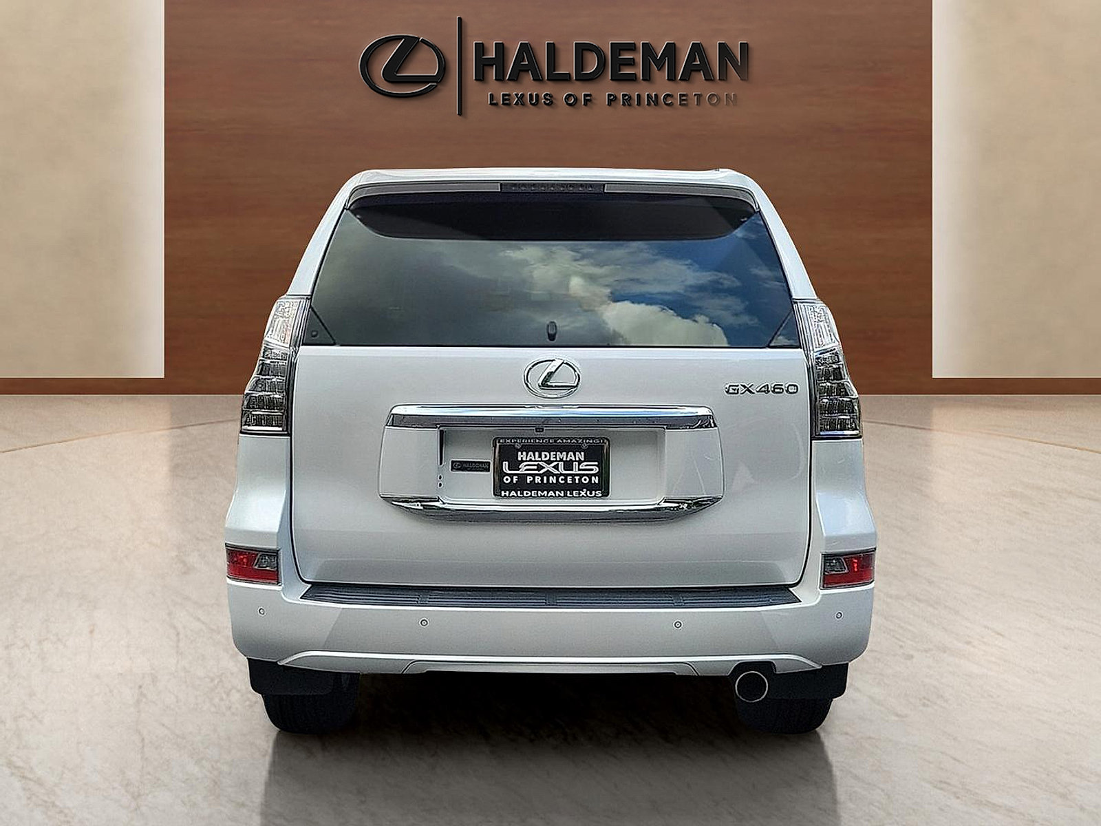 Used 2015 Lexus GX 460 w/ Premium Package AWD/4WD image 5