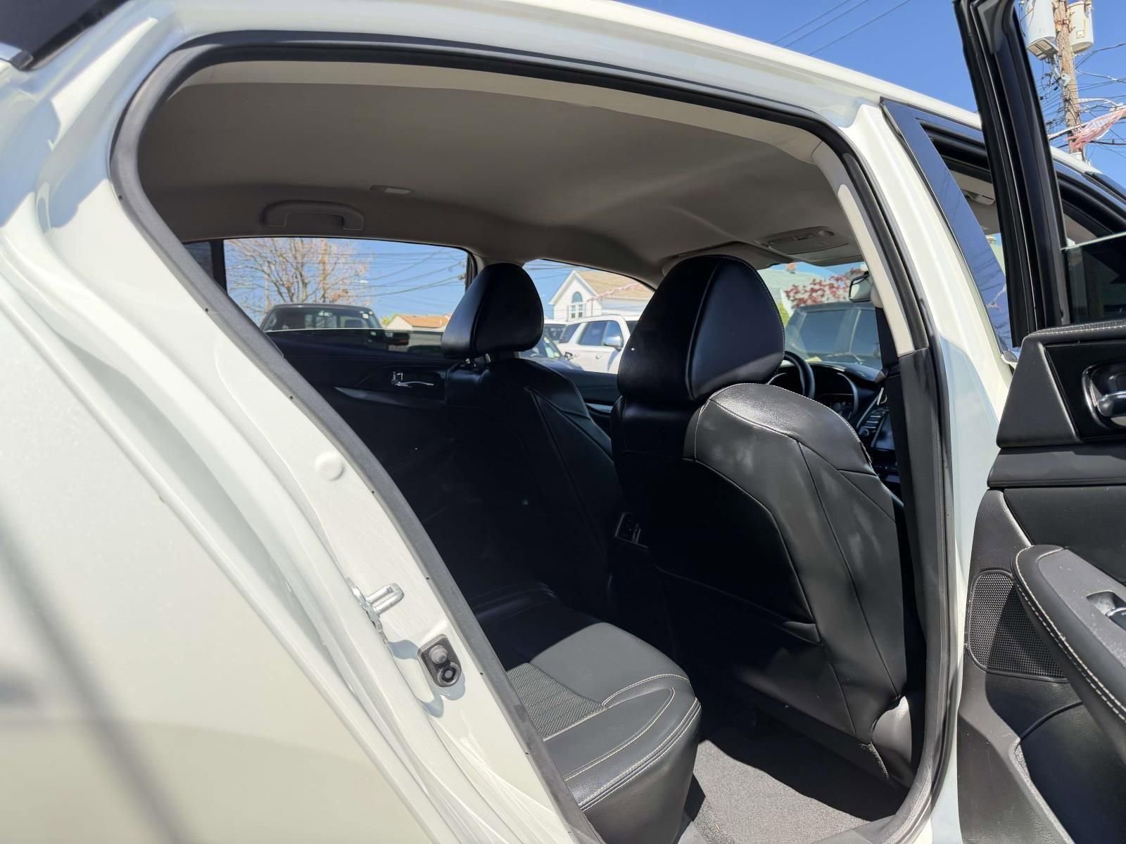 Used 2021 Nissan Maxima 3.5 SV w/ Floor Mat Group FWD image 17