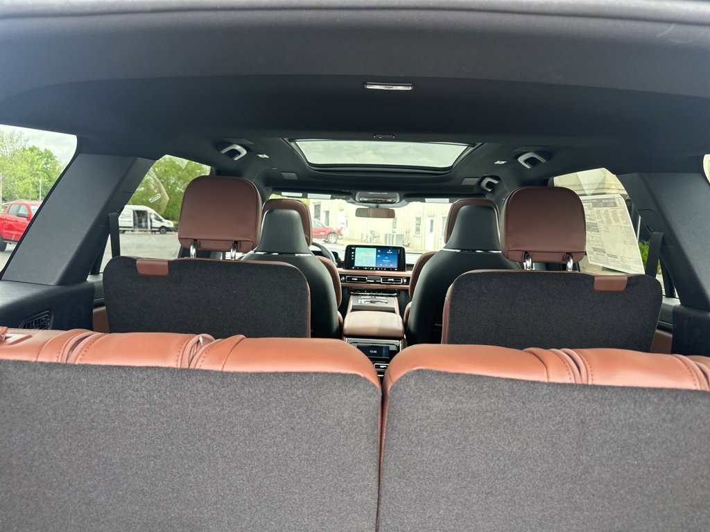 New 2025 Lincoln Aviator Reserve w/ Equipment Group 201A image 24