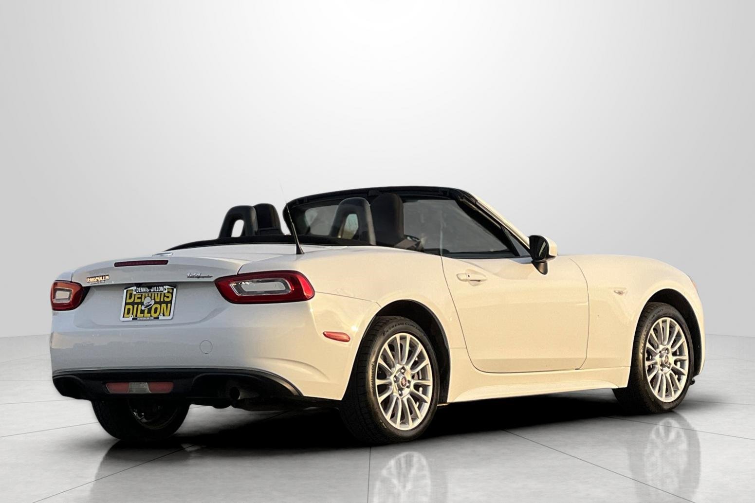 Used 2017 FIAT 124 Spider Classica image 6