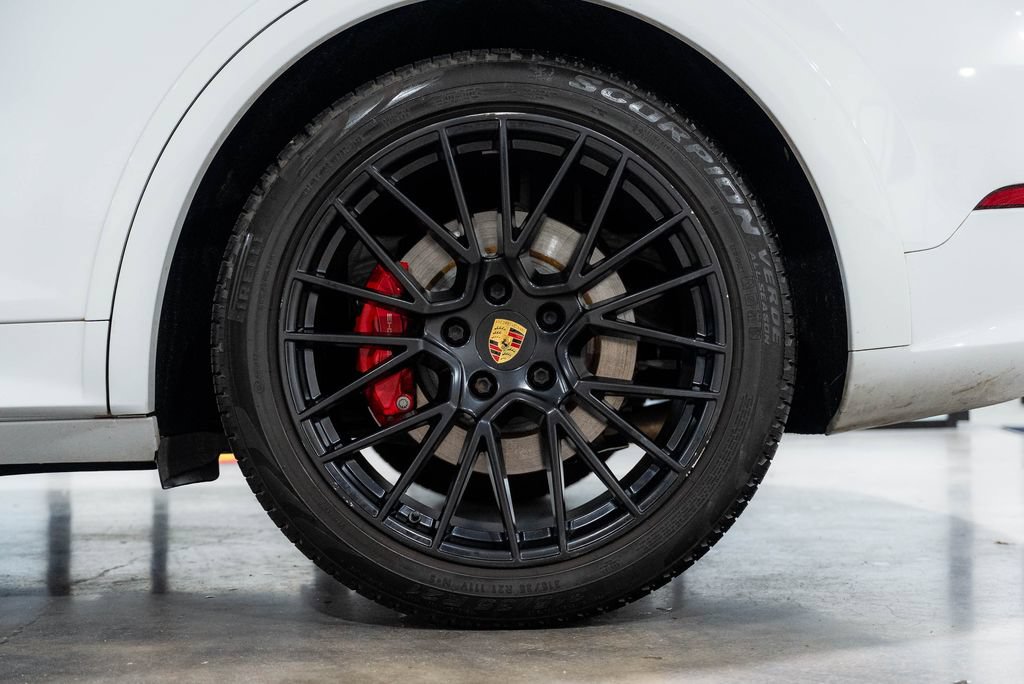 Used 2021 Porsche Cayenne GTS AWD/4WD image 86