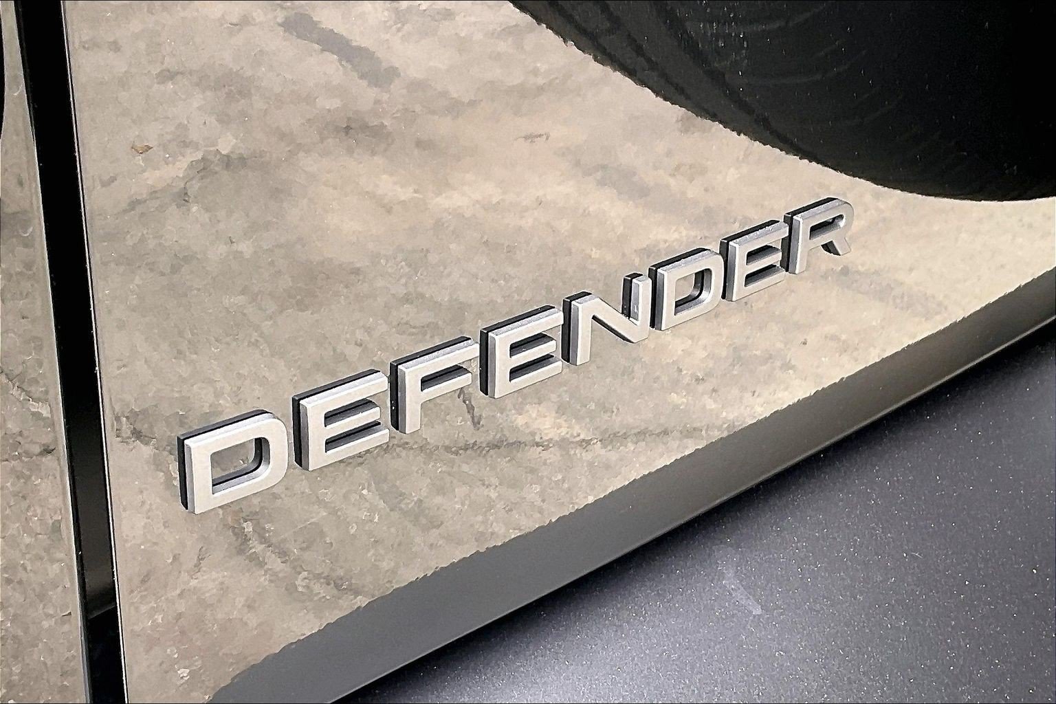 New 2026 Land Rover Defender 110 X-Dynamic SE AWD/4WD image 9