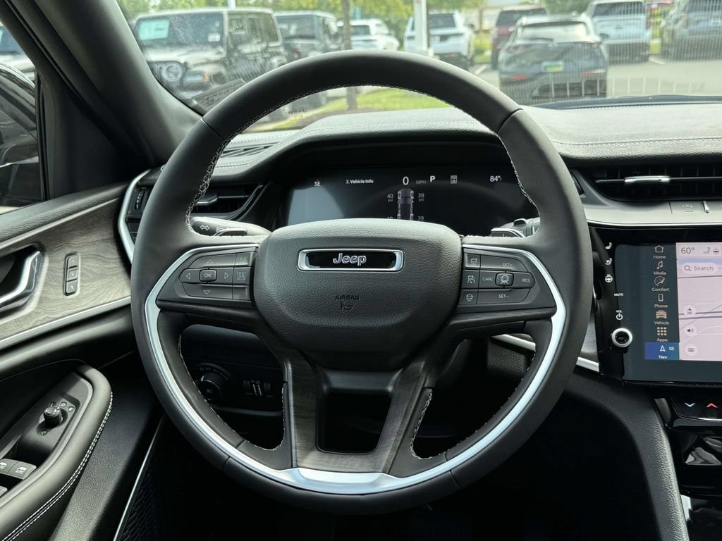New 2027 Jeep Grand Cherokee Limited AWD/4WD image 19