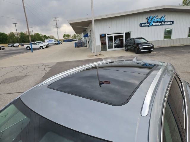 Used 2023 Buick Envision Avenir AWD/4WD image 10