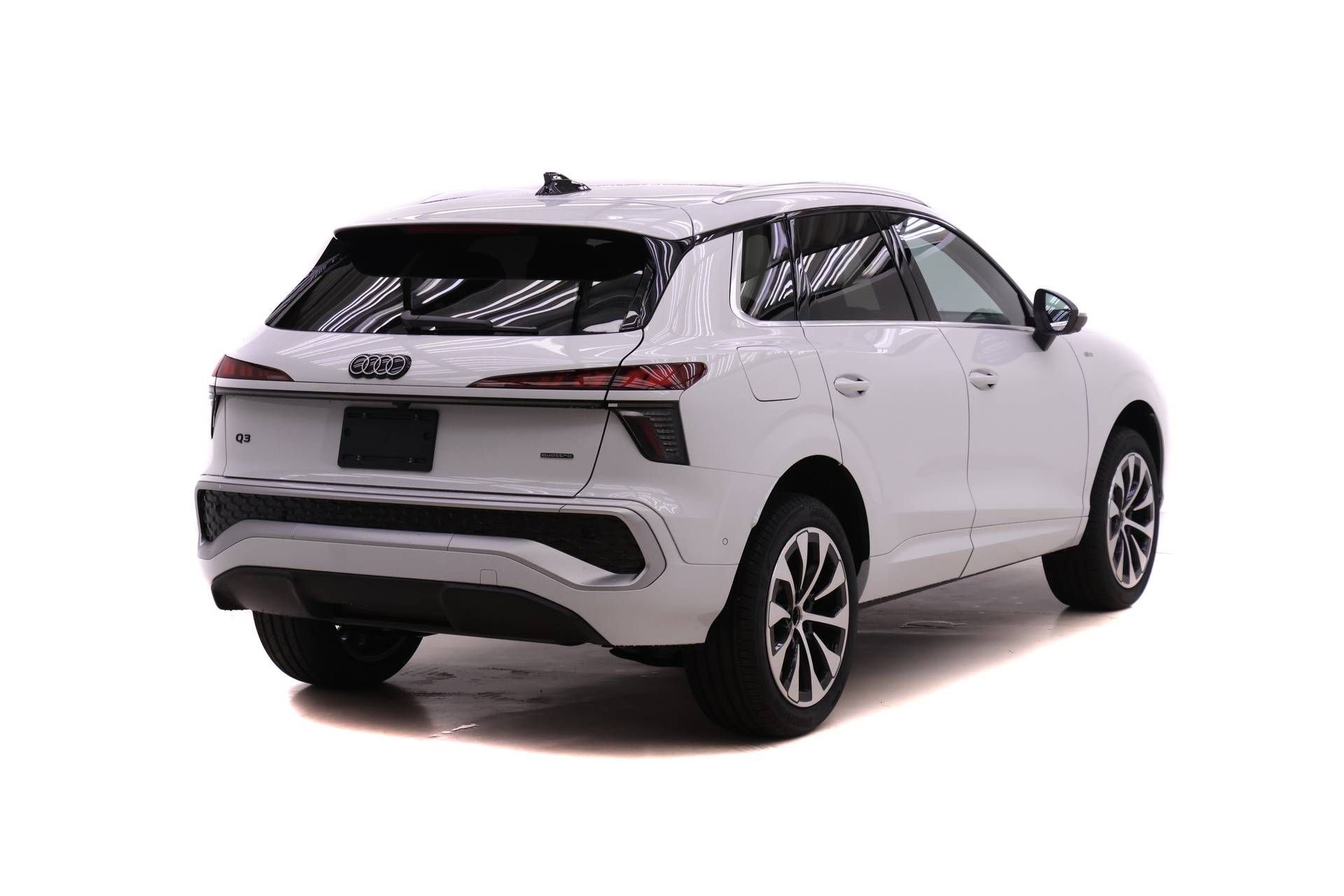 New 2026 Audi Q3 quattro 2.0T image 4