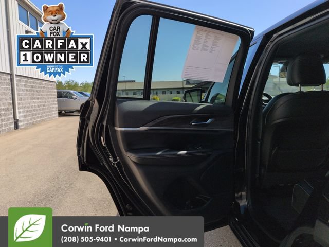 Used 2025 Jeep Grand Cherokee Limited w/ Black Appearance Package AWD/4WD image 27
