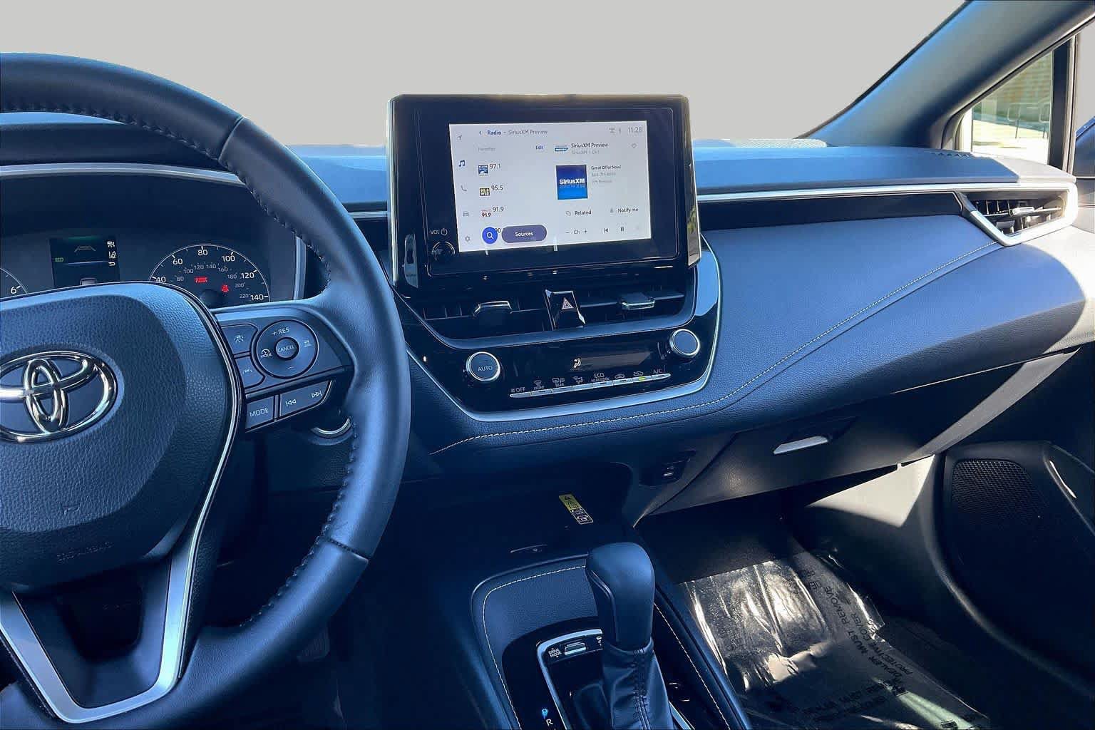 Used 2026 Toyota Corolla SE FWD image 7