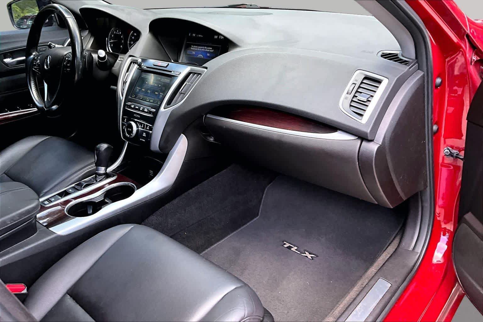 Used 2017 Acura TLX FWD image 19