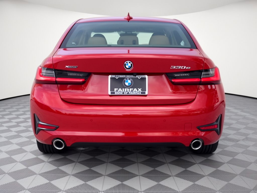 Used 2022 BMW 330e xDrive w/ Premium Package AWD/4WD image 11