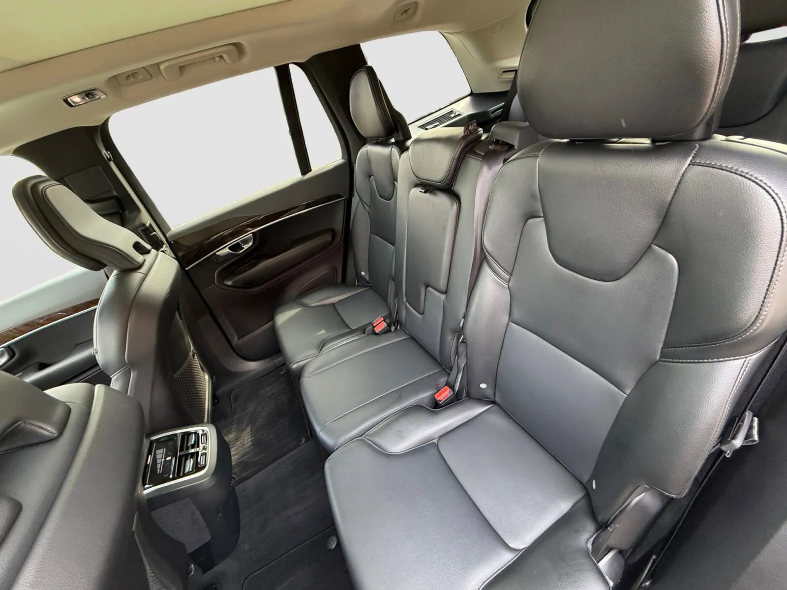 Used 2019 Volvo XC90 T5 Momentum AWD/4WD image 15