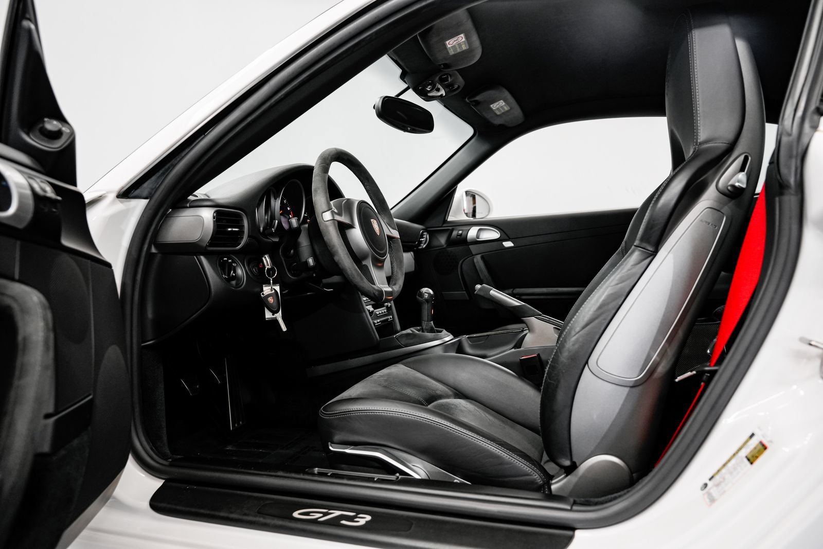 Used 2010 Porsche 911 GT3 RWD image 17