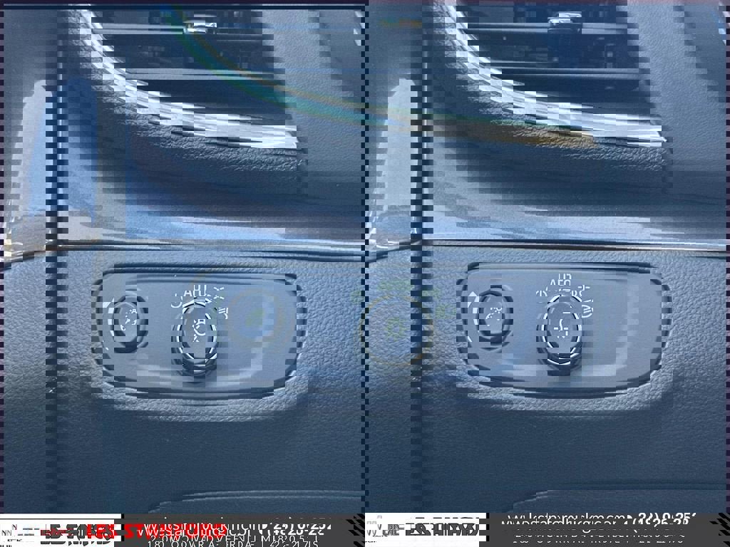 Used 2022 Buick Encore Preferred w/ Safety Package image 27