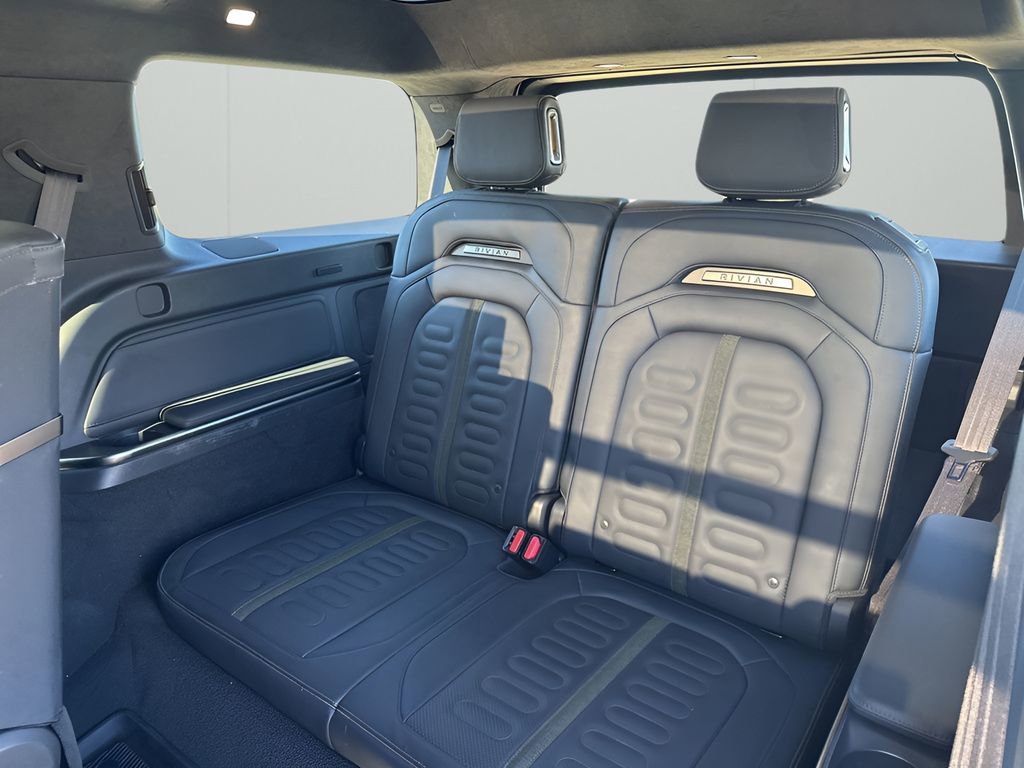 Used 2024 Rivian R1S Adventure image 20