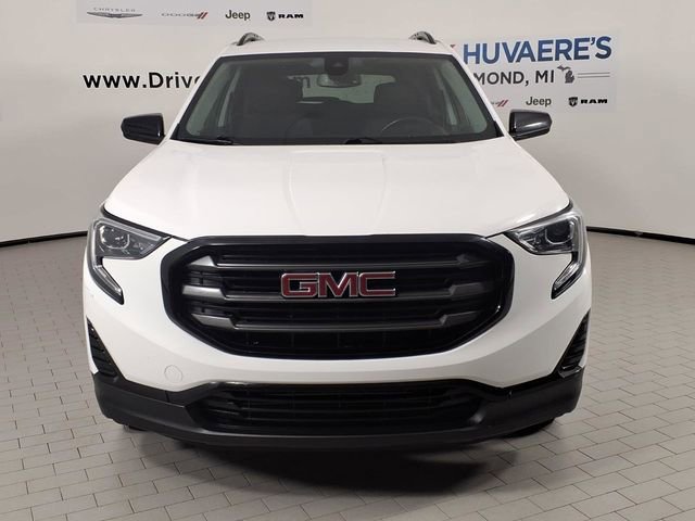 Used 2020 GMC Terrain SLE w/ Driver Convenience Package image 2