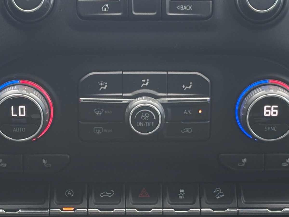 Used 2020 Chevrolet Silverado 1500 LT w/ Texas Edition image 4