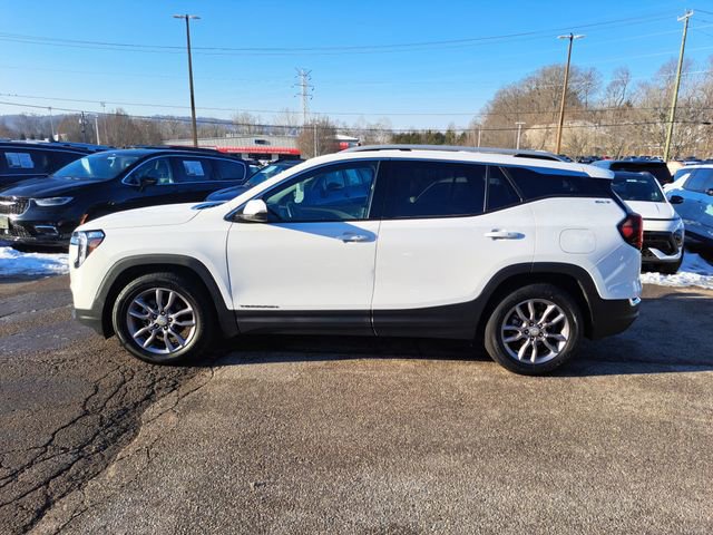 Used 2023 GMC Terrain SLT image 2