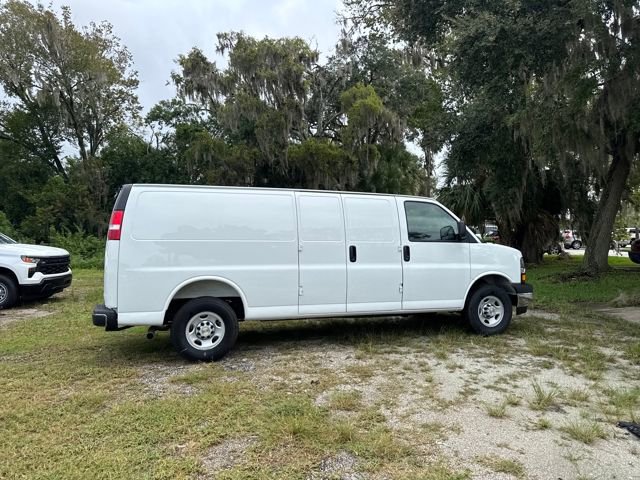 New 2025 Chevrolet Express 2500 Work Van 3D Extended Cargo Van w/ Driver Convenience Package RWD image 18