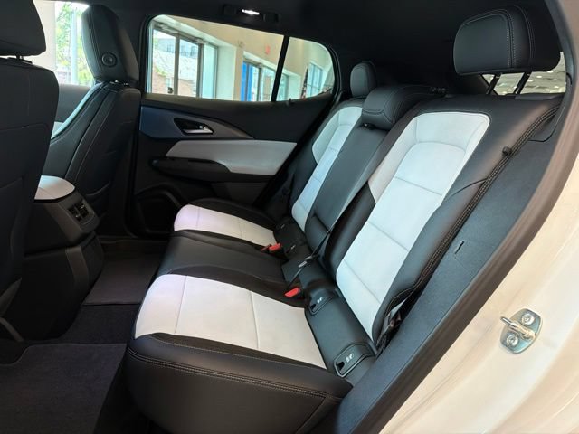 New 2026 Chevrolet Equinox EV LT FWD image 11