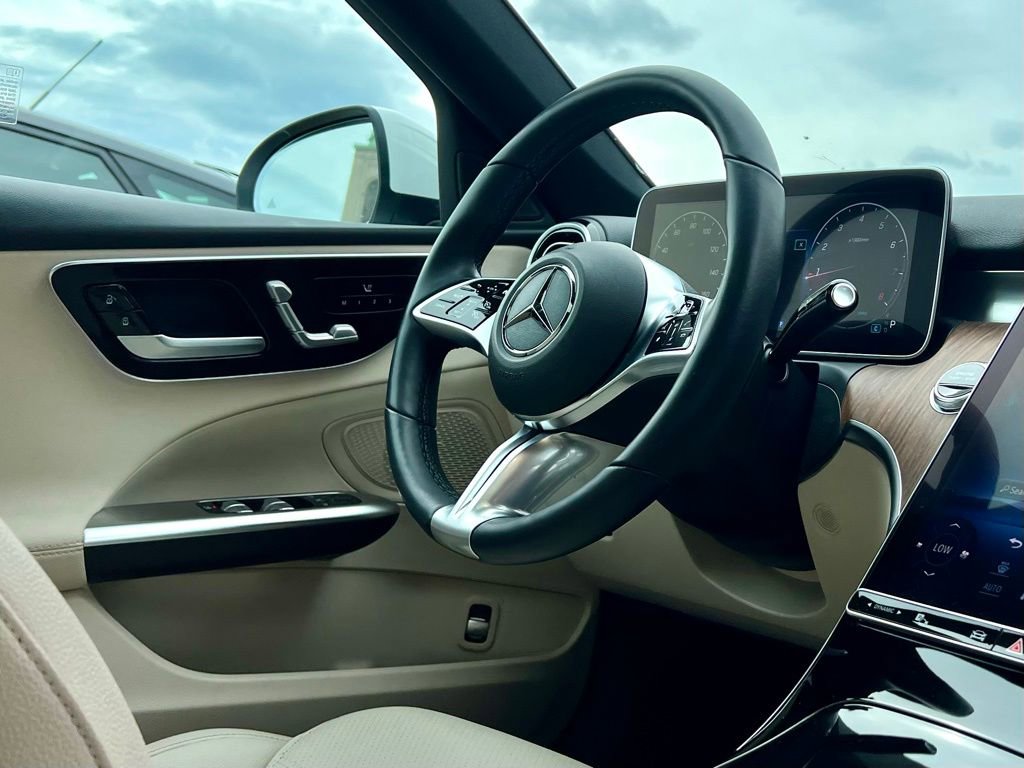 Certified 2023 Mercedes-Benz C 300 4MATIC Sedan image 8
