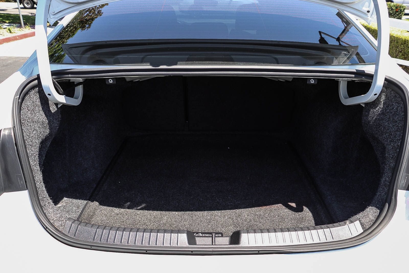 Certified 2024 Volkswagen Jetta S FWD image 26