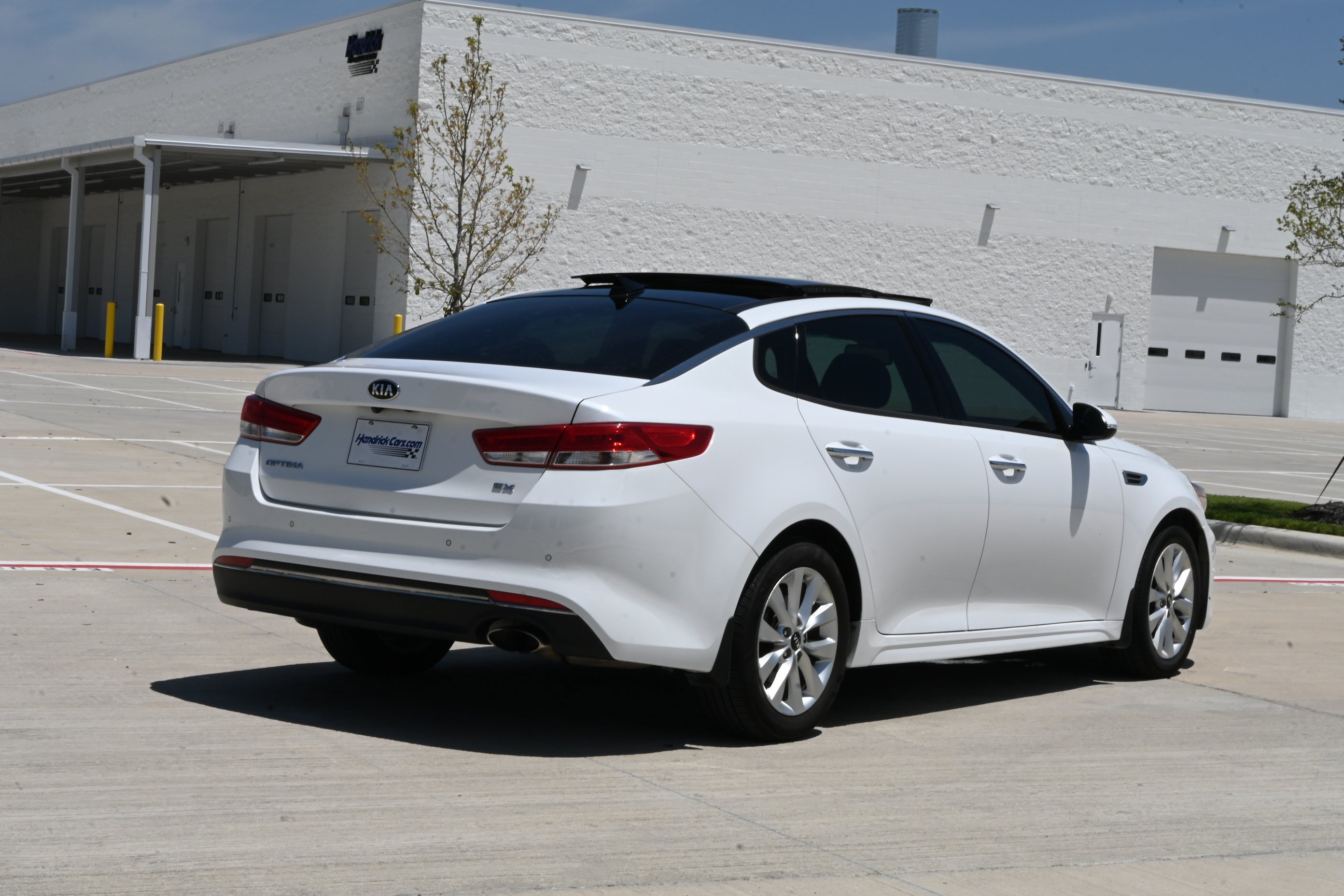 Used 2018 Kia Optima EX w/ Technology Package FWD image 9