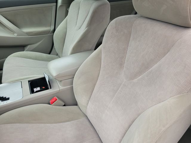 Used 2011 Toyota Camry Base image 11