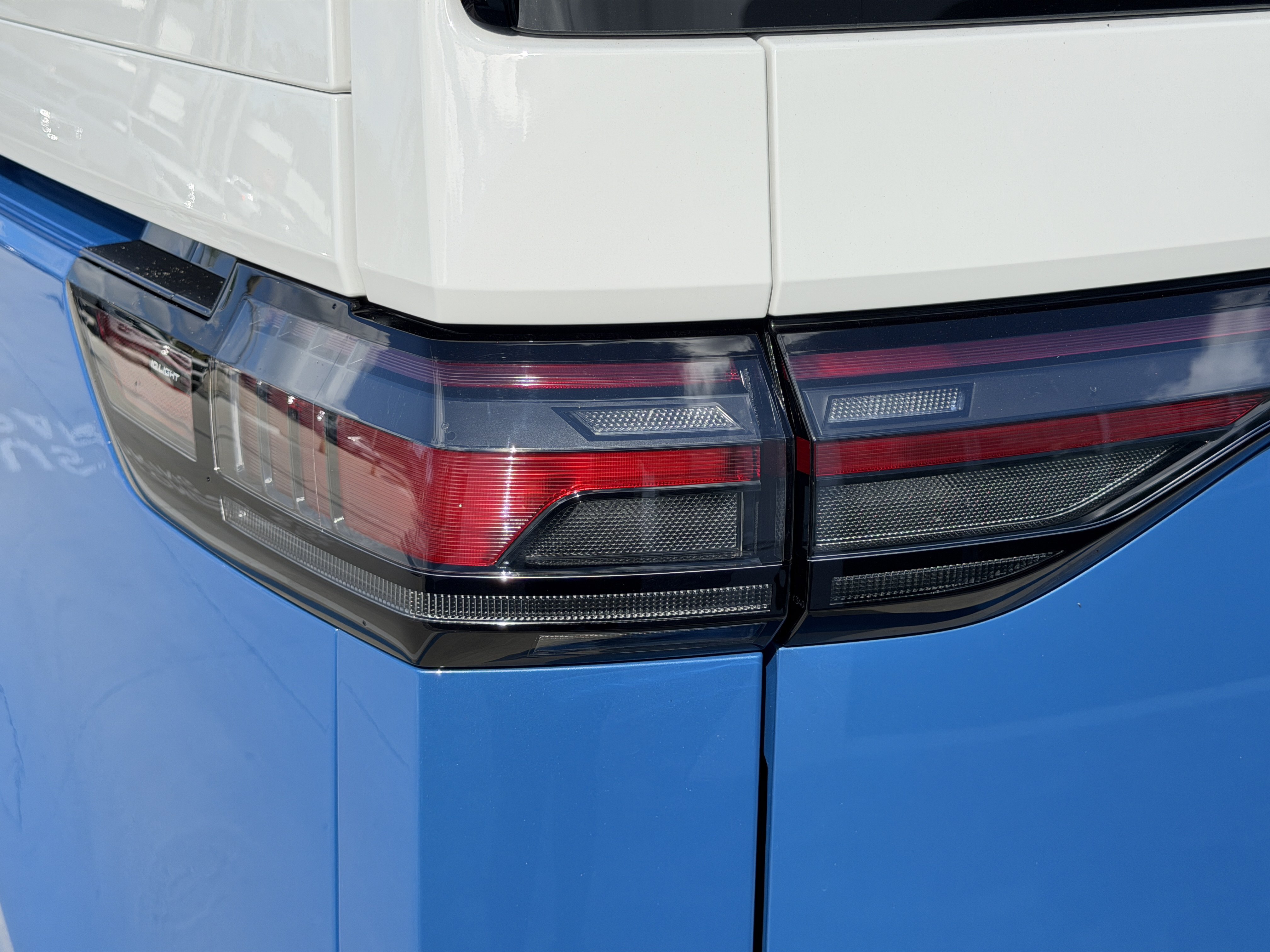 Used 2025 Volkswagen ID. Buzz 1st Edition RWD image 10