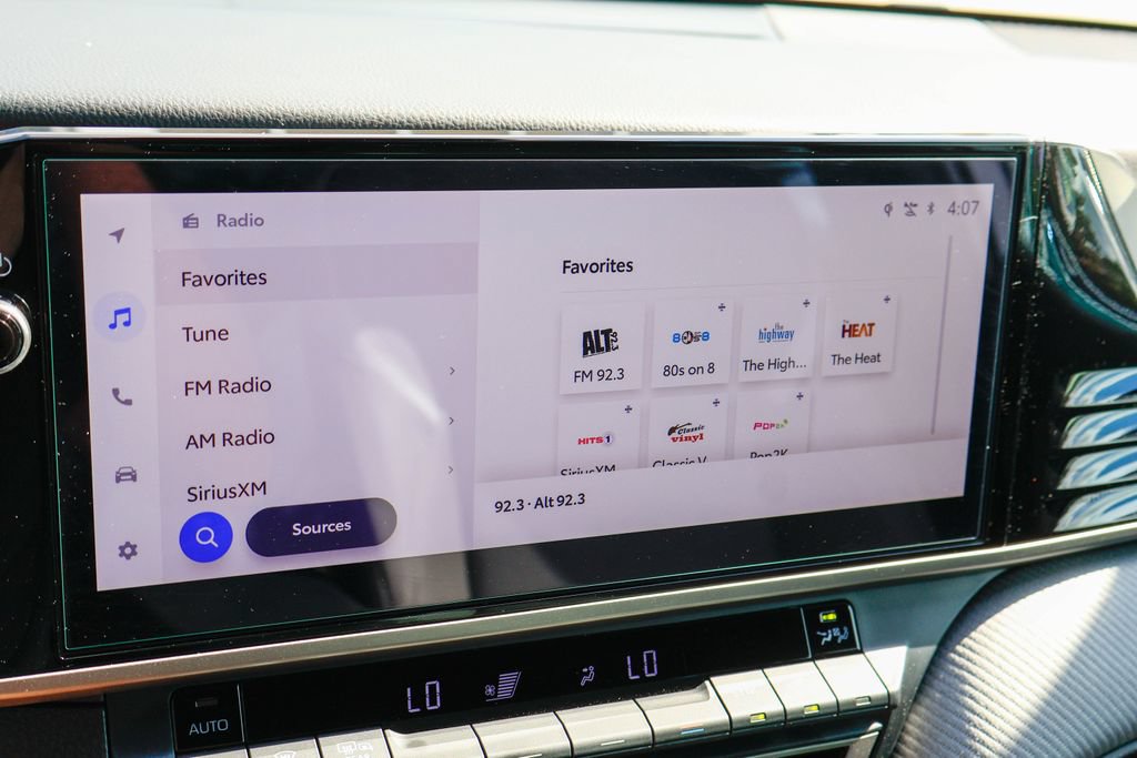 Used 2025 Toyota Camry SE w/ Multimedia Upgrade Package FWD image 6