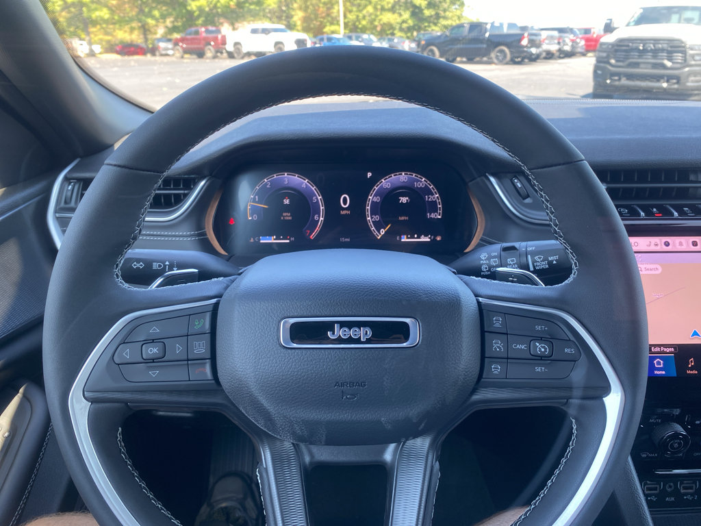 New 2027 Jeep Grand Cherokee Laredo X AWD/4WD image 24