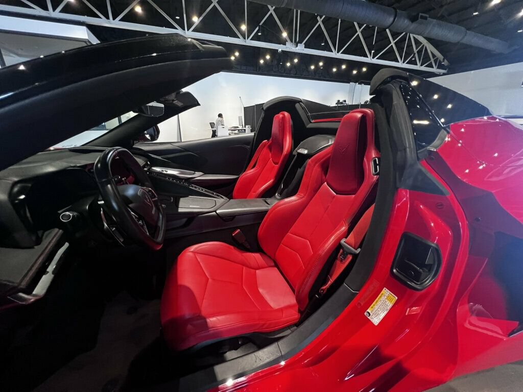 Used 2022 Chevrolet Corvette Stingray Convertible RWD image 19