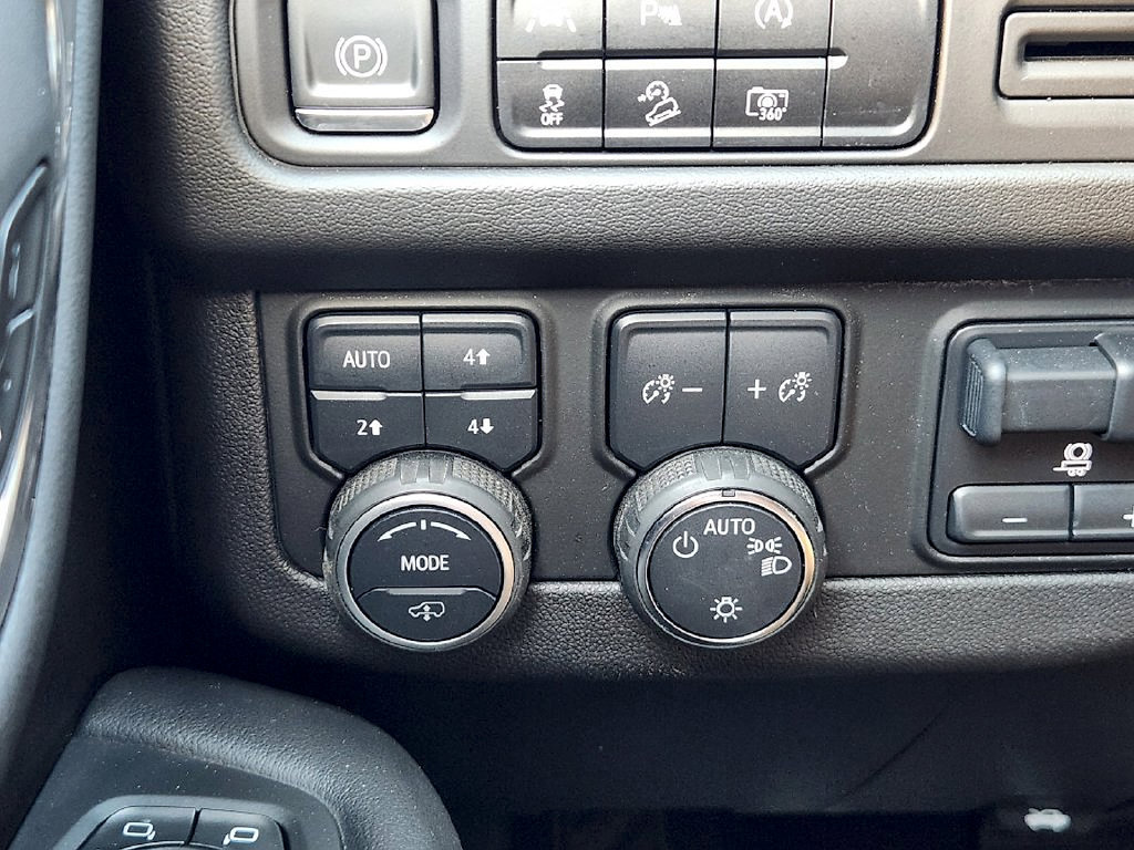 Used 2023 Chevrolet Tahoe Z71 w/ Off-Road Capability Package AWD/4WD image 21