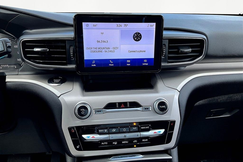 Used 2023 Ford Explorer XLT w/ Equipment Group 202A image 6