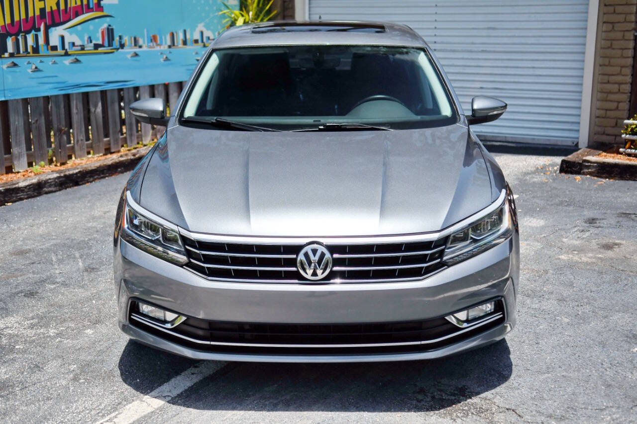 Used 2016 Volkswagen Passat 1.8T w/ Lighting Package FWD image 3