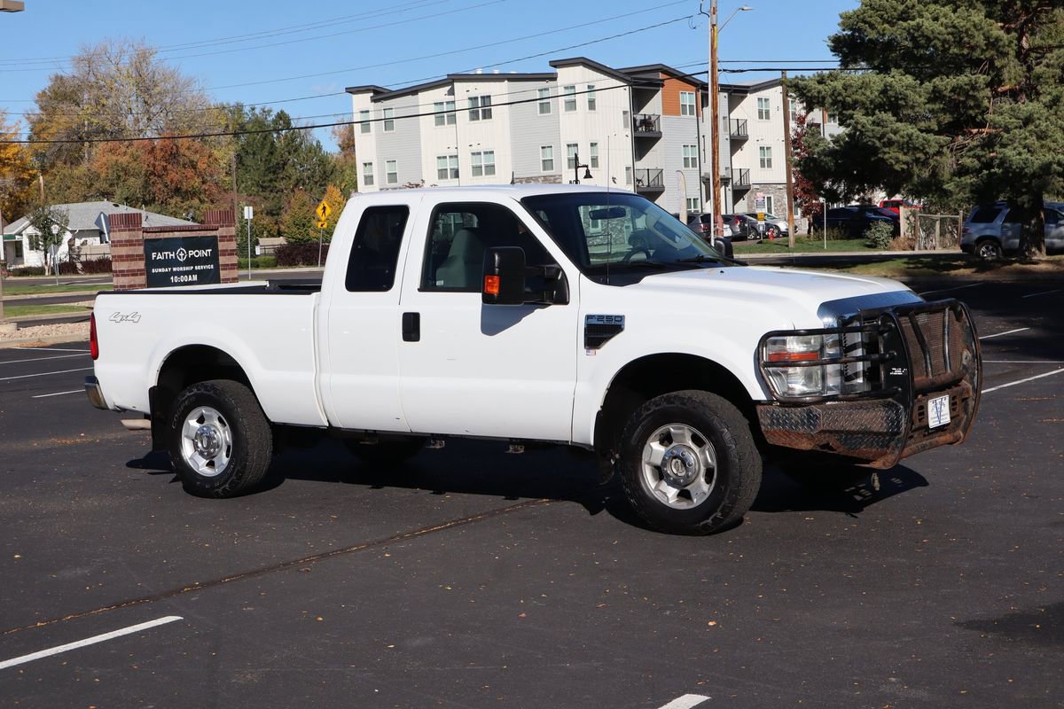 Used 2010 Ford F250 XLT image 2