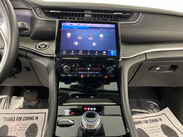 Used 2022 Jeep Grand Cherokee Limited AWD/4WD image 26