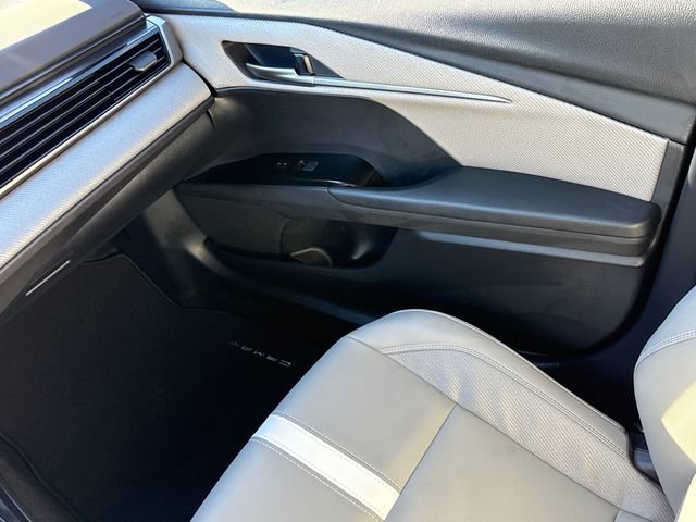 Used 2026 Toyota Camry SE w/ Convenience Package image 16