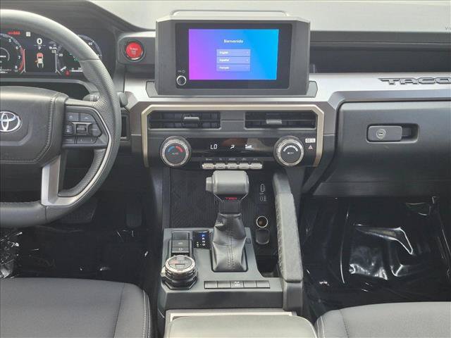Certified 2025 Toyota Tacoma TRD Off-Road AWD/4WD image 13