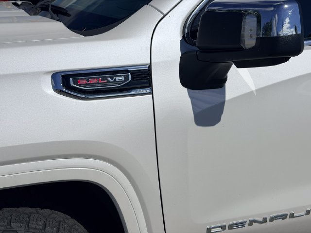 Used 2021 GMC Sierra 1500 Denali w/ Denali Premium Package AWD/4WD image 10