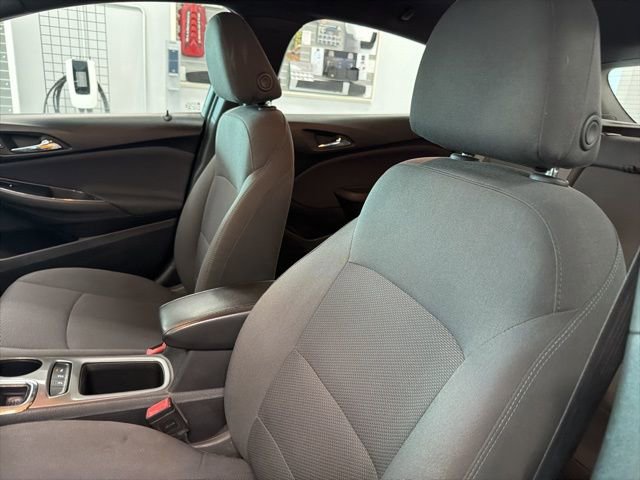 Used 2019 Chevrolet Cruze LT w/ LT True North Edition image 16