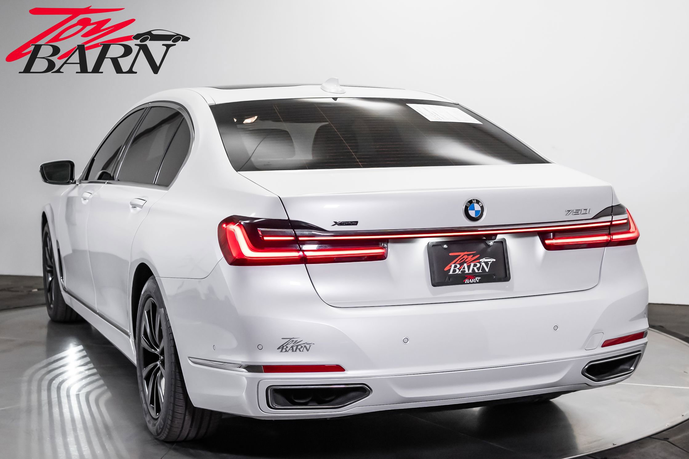 Used 2022 BMW 750i xDrive AWD/4WD image 12