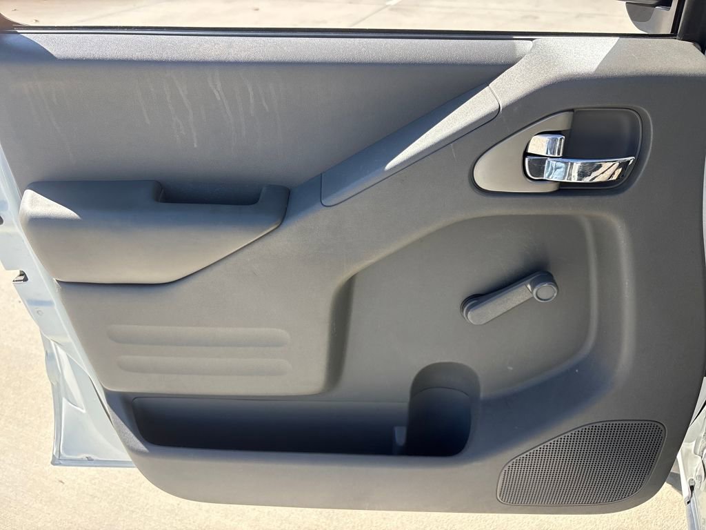Used 2018 Nissan Frontier S image 16