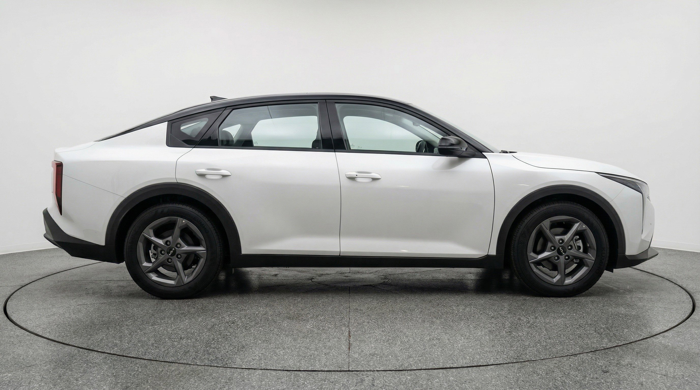 Used 2025 Kia K4 LXS FWD image 11