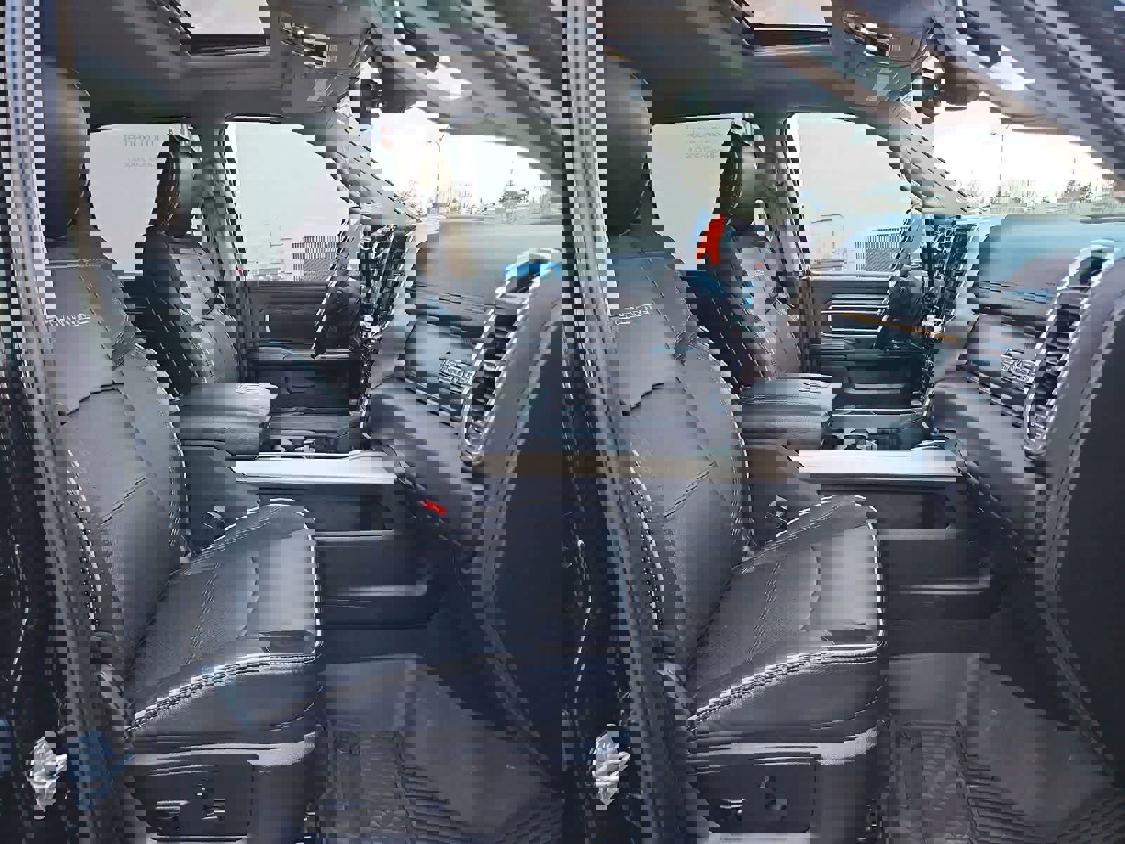 Used 2020 RAM 3500 Laramie image 23