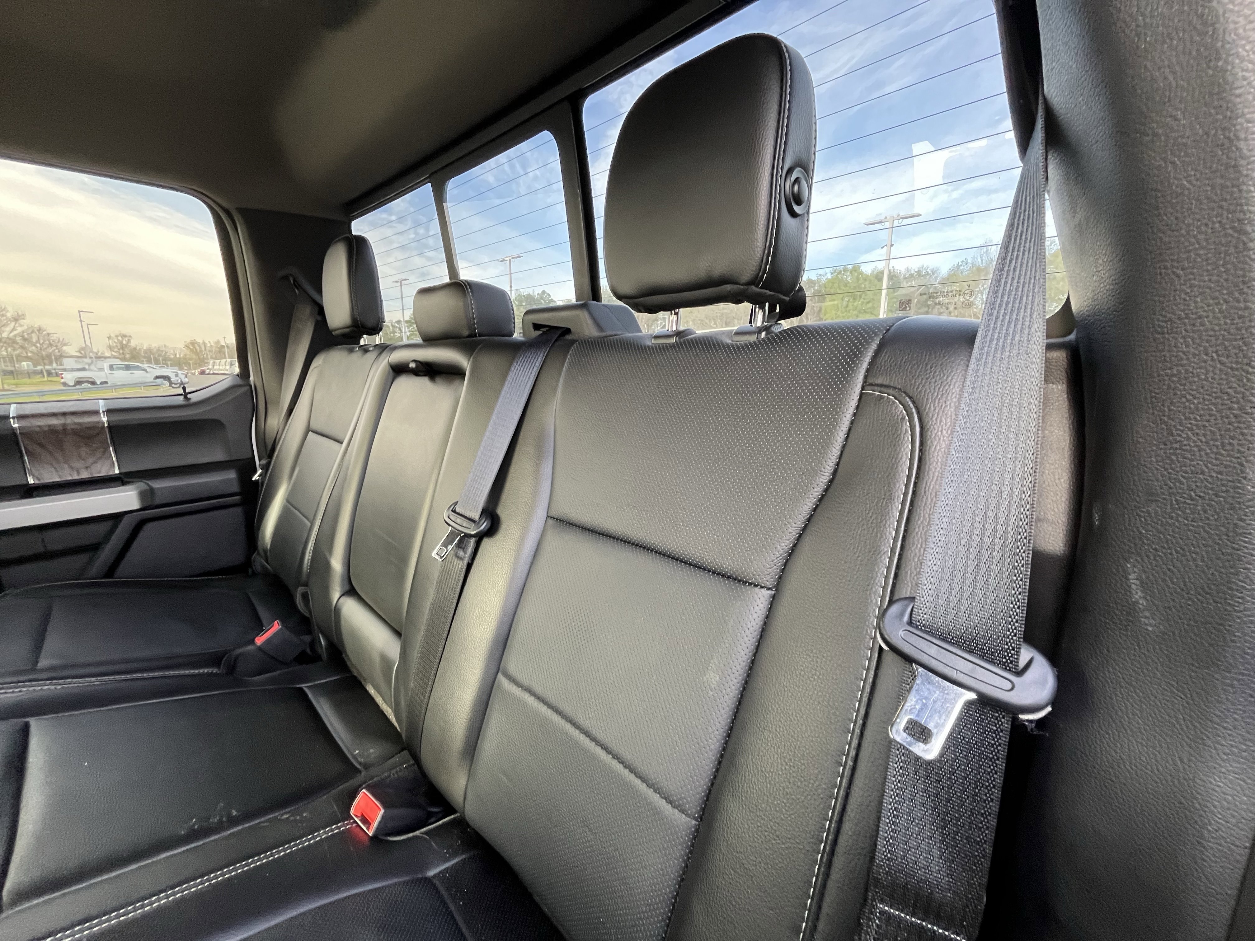 Used 2018 Ford F250 Lariat image 27