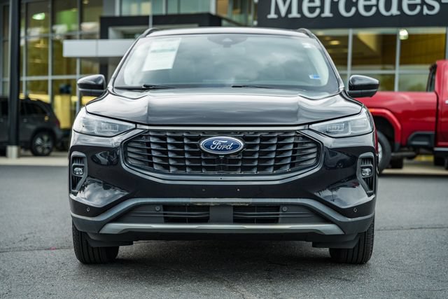 Used 2023 Ford Escape SE w/ PHEV Premium Package FWD image 2