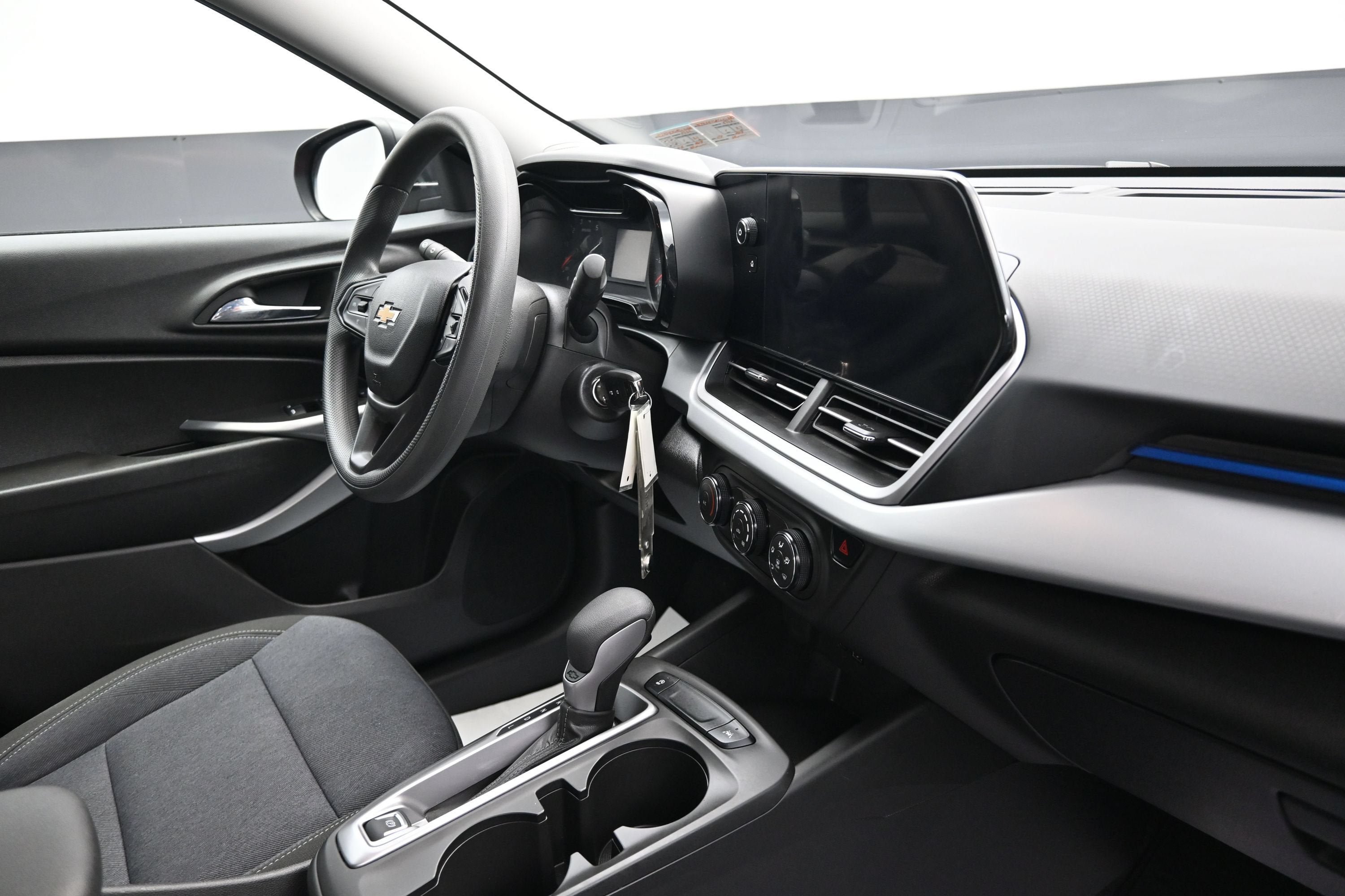Used 2024 Chevrolet Trax LS FWD image 28