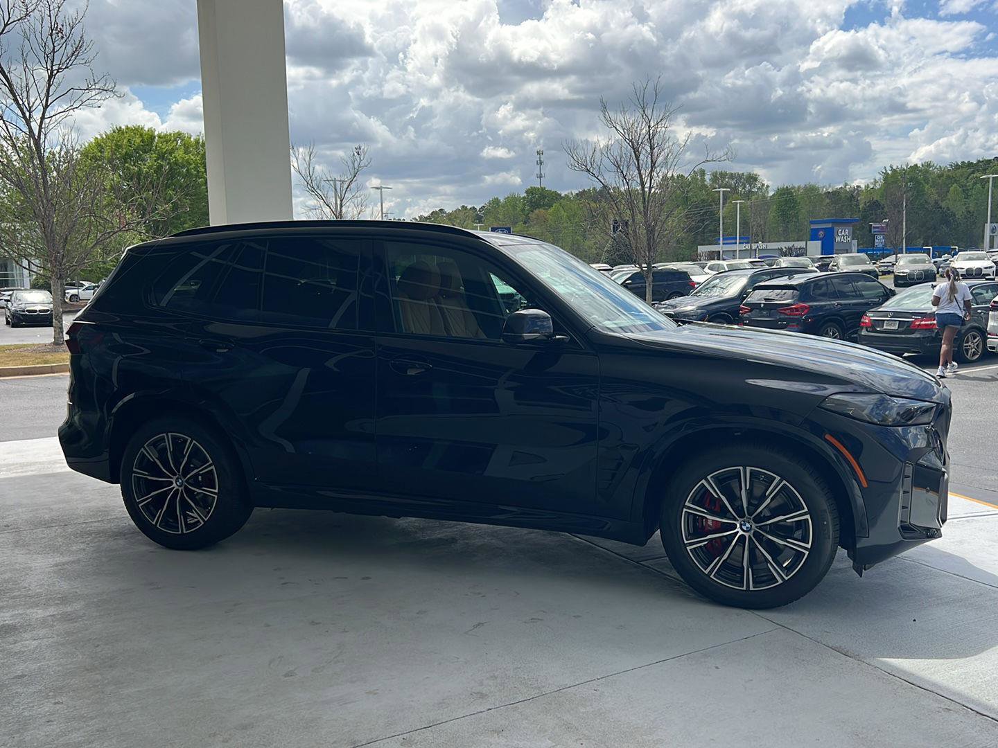 New 2026 BMW X5 xDrive50e image 7