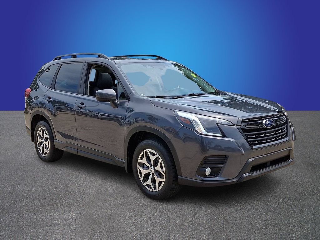 Used 2023 Subaru Forester Premium AWD/4WD image 3
